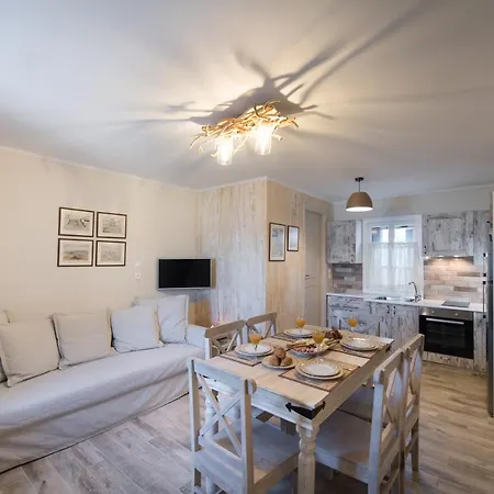 別荘 The House-valley Of